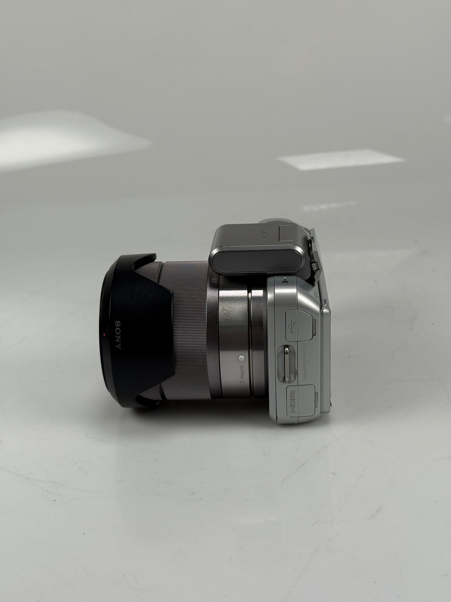 Sony Alpha NEX-3 14.2MP Digital Camera - Silver with 18-55mm OSS lens