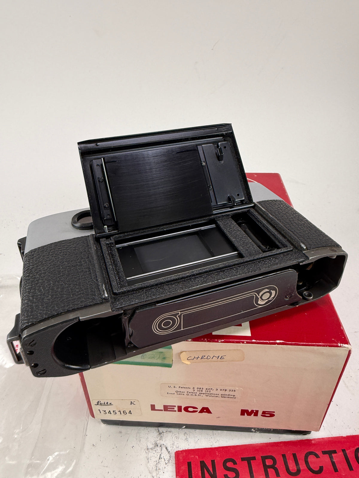 Leica M5 2 Lug Chrome 35mm Rangefinder Film Camera
