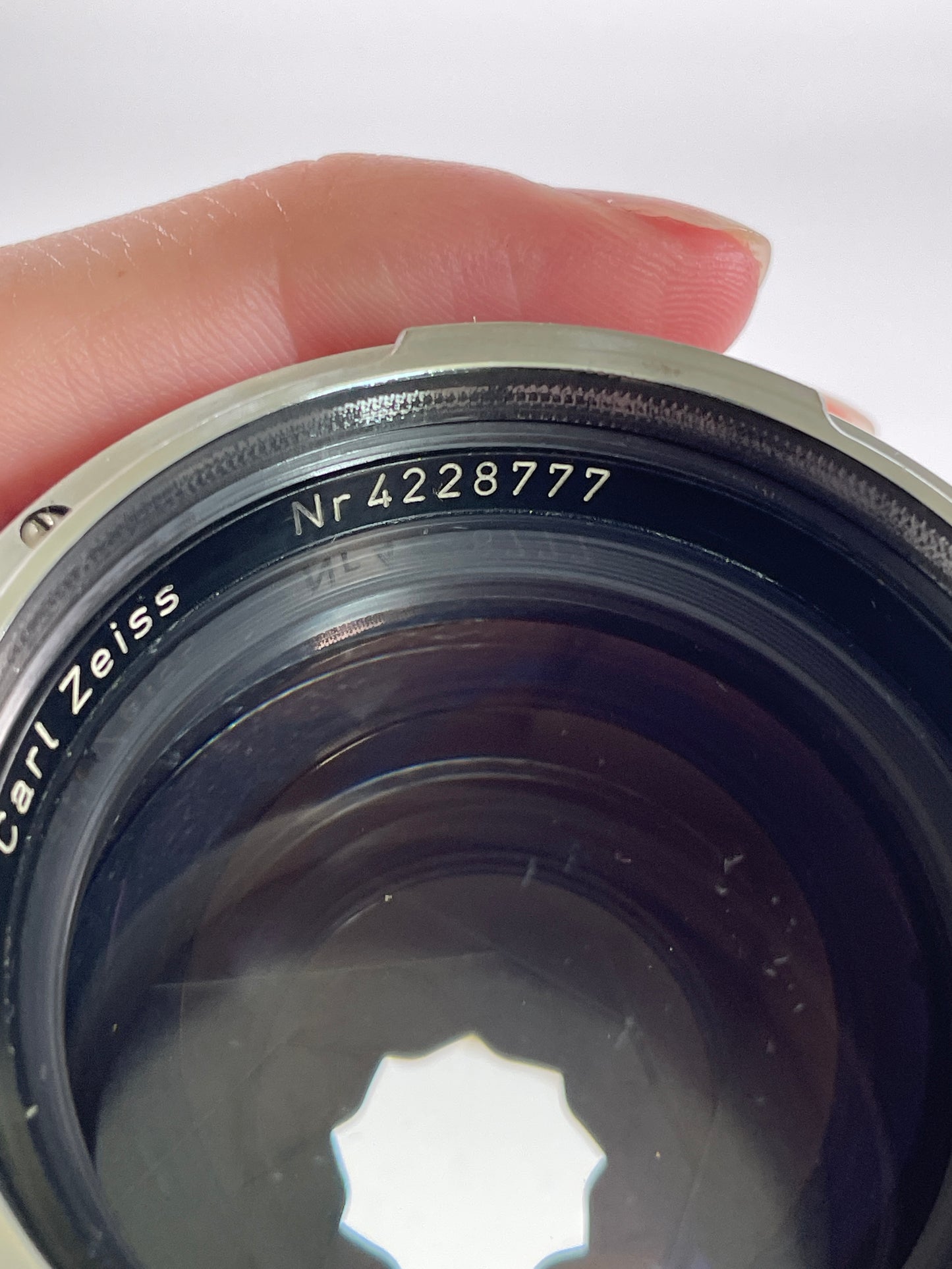 Carl Zeiss Planar 55mm f1.4 MF Lens For contarex black