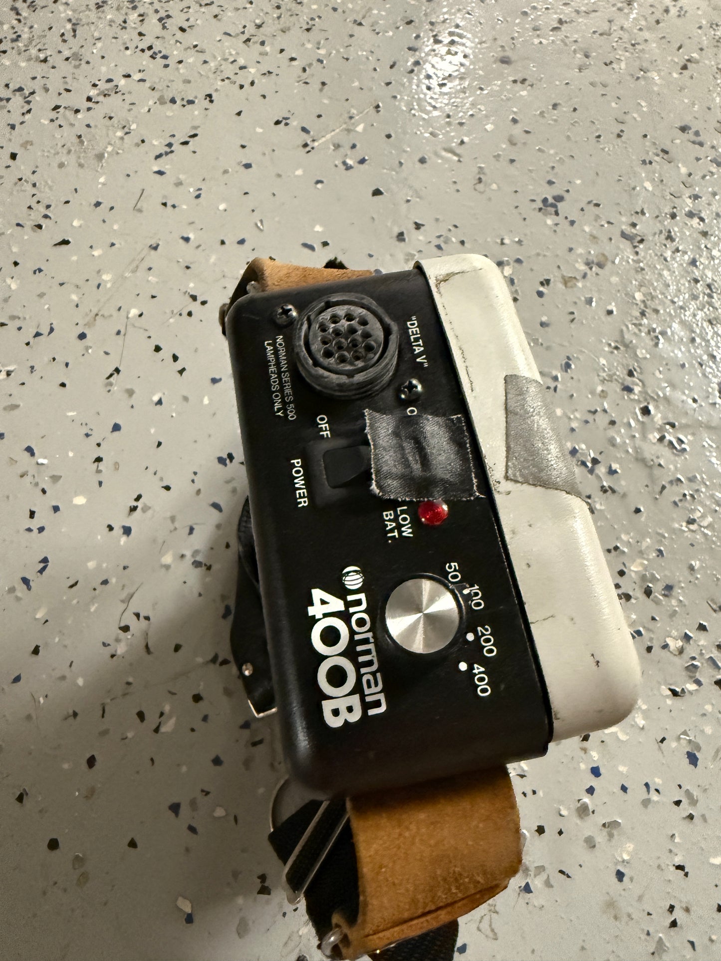 Norman 400B  Norman Lighting  Norman Studio Flash battery pack