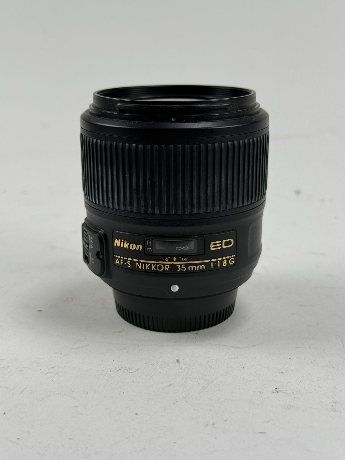 Nikon FX 35mm f1.8 G digital camera lens