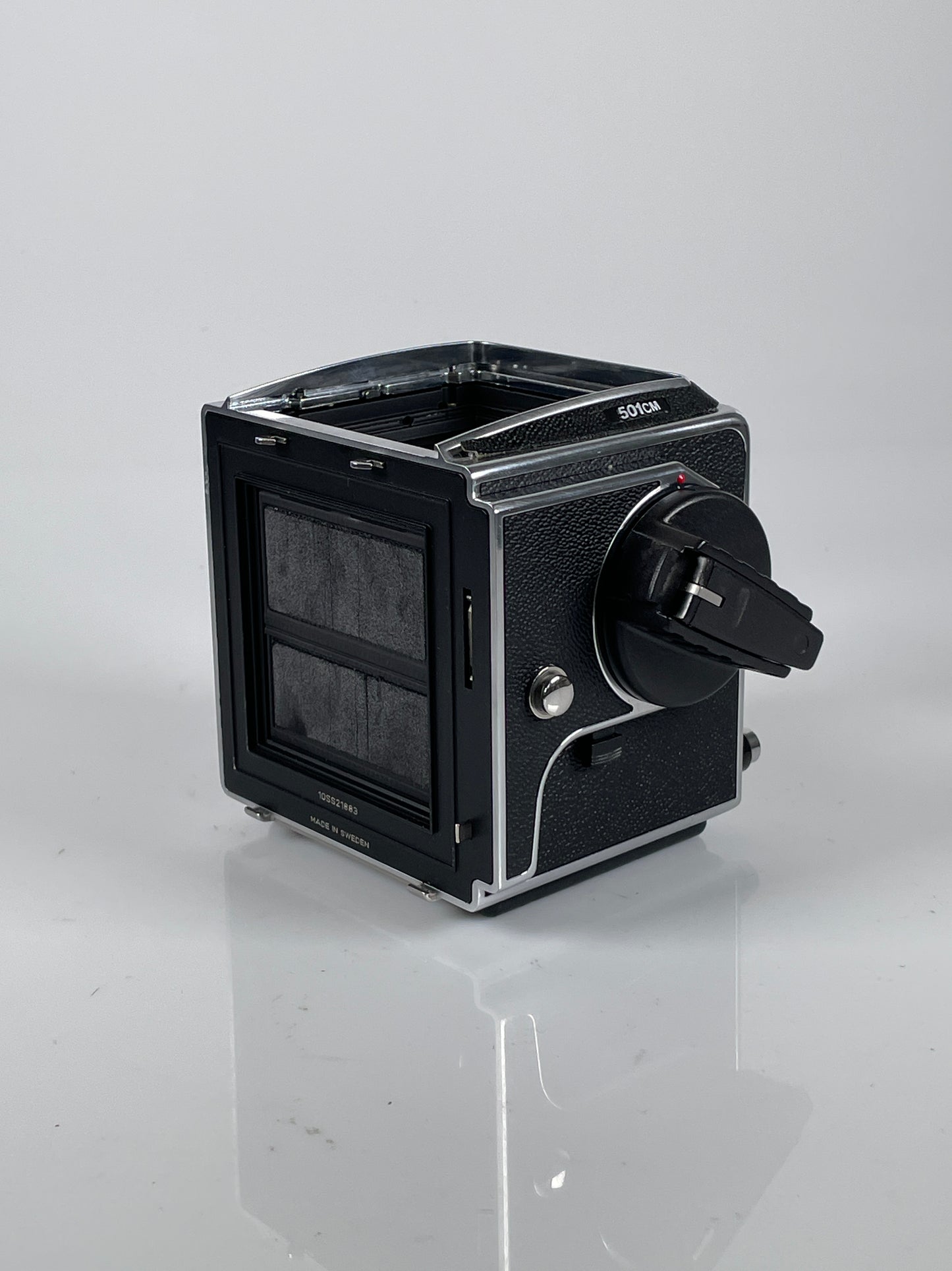 Hasselblad 501CM Medium Format Camera Body, chrome