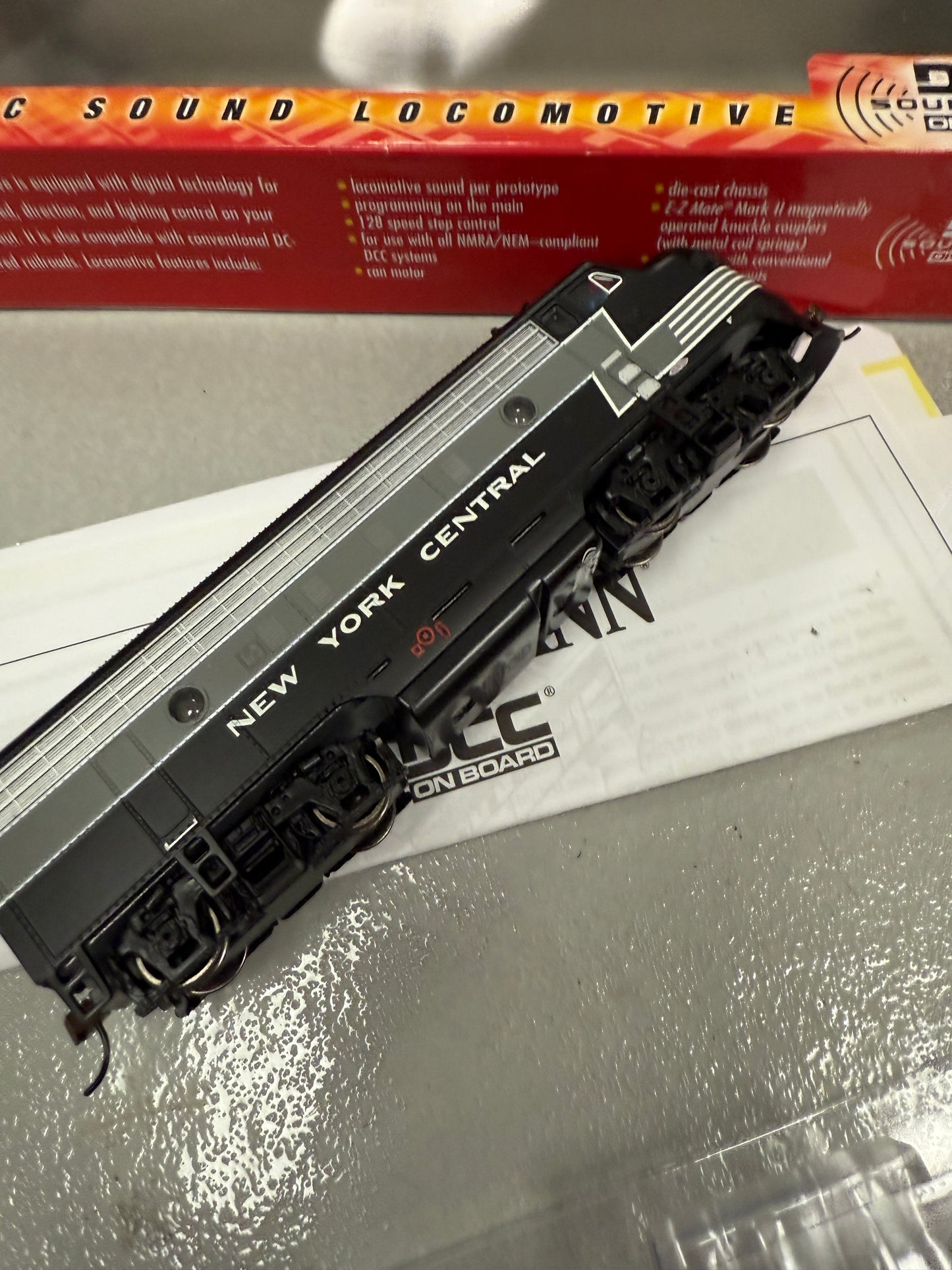 Bachmann New York Central HO F7 A Diesel DCC Sound Locomotive