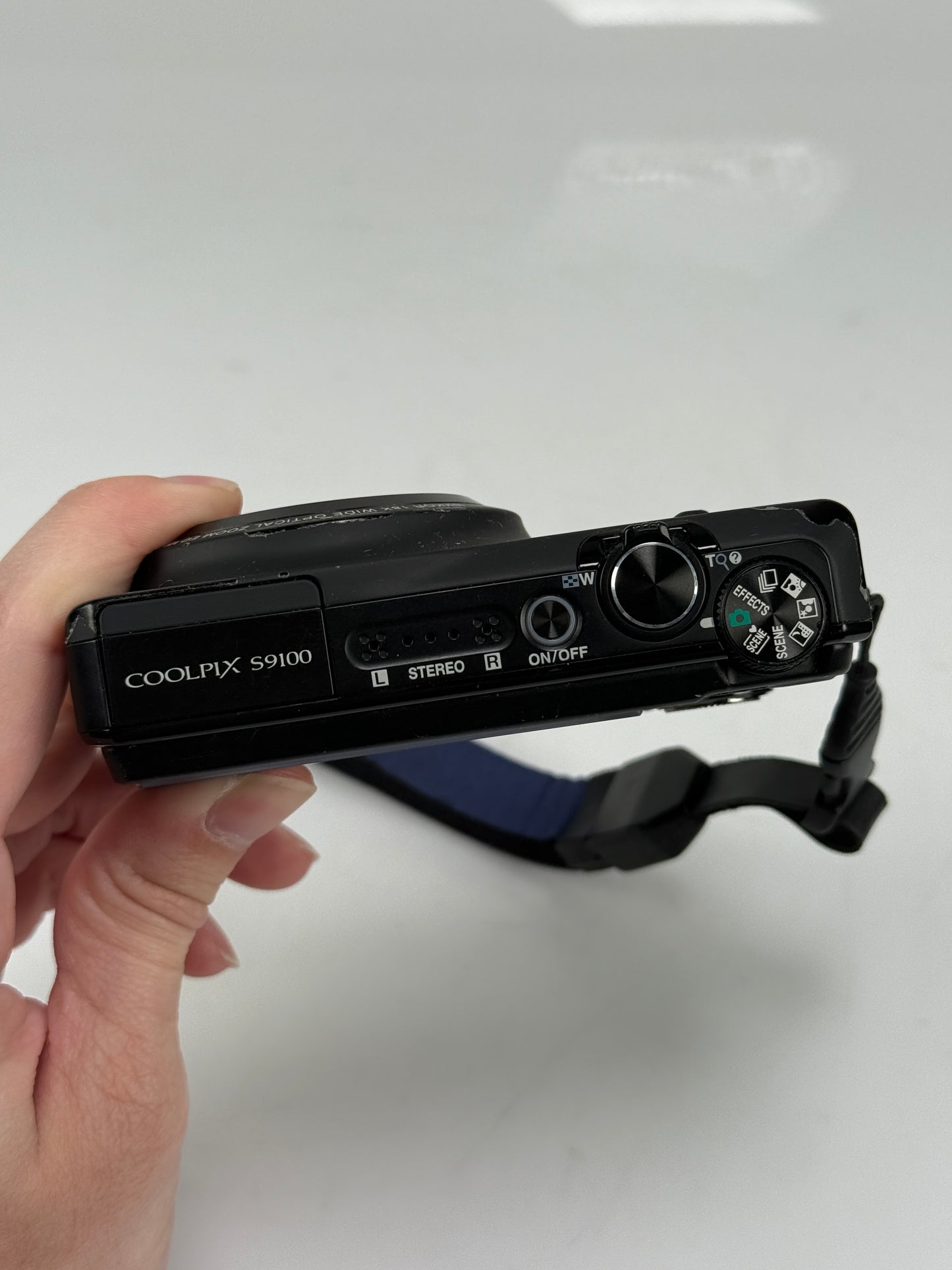 Nikon COOLPIX S9100 12.1 MP Compact Digital Camera | Black