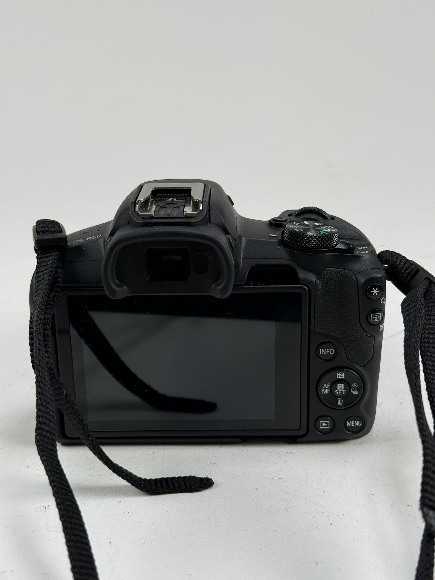 Canon R50 Black + RF-S 18-45mm + Lens Kit