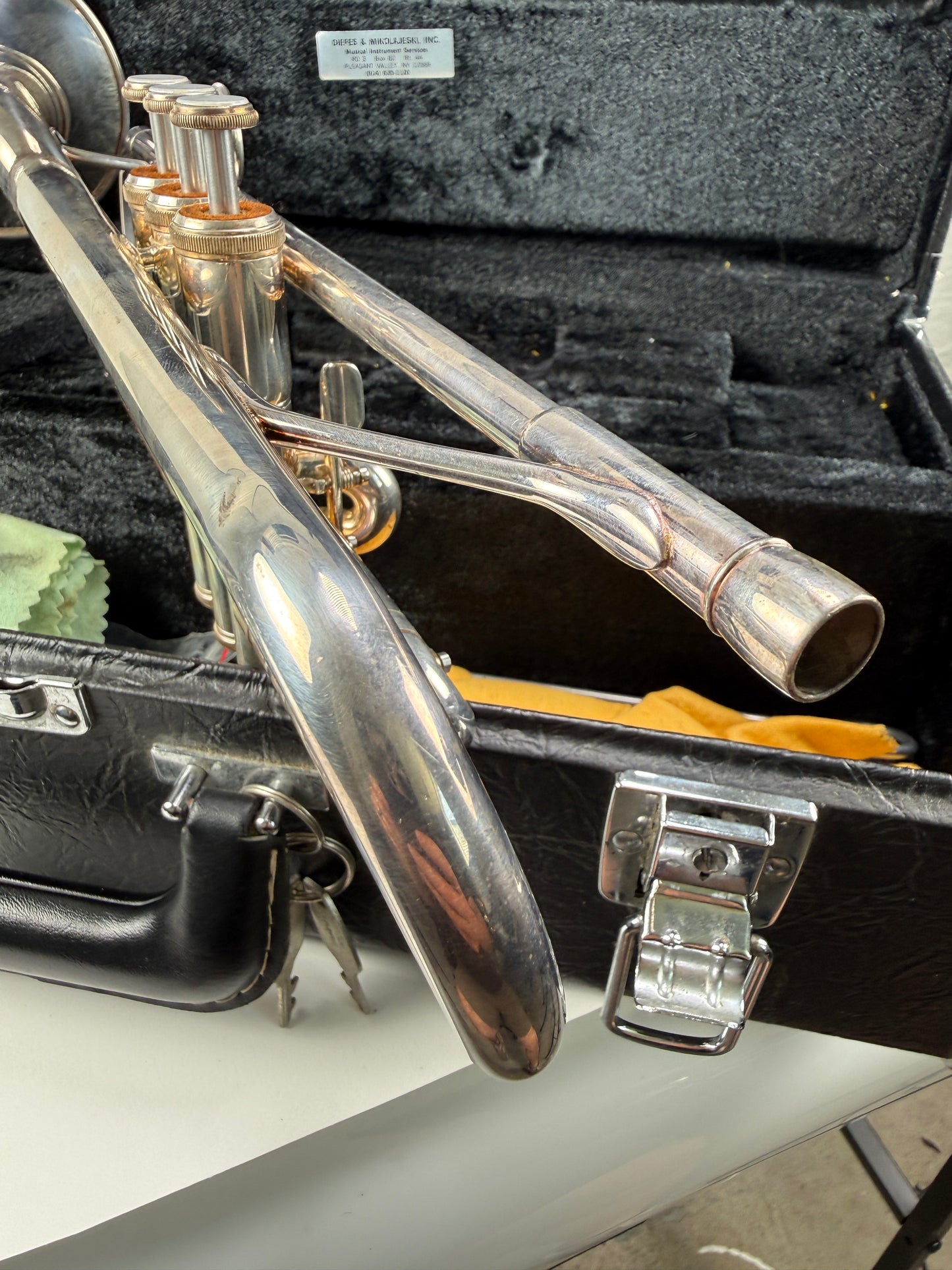 Yamaha Silver Trumpet YTR4320ST with case and 11C4-7C mouthpiece