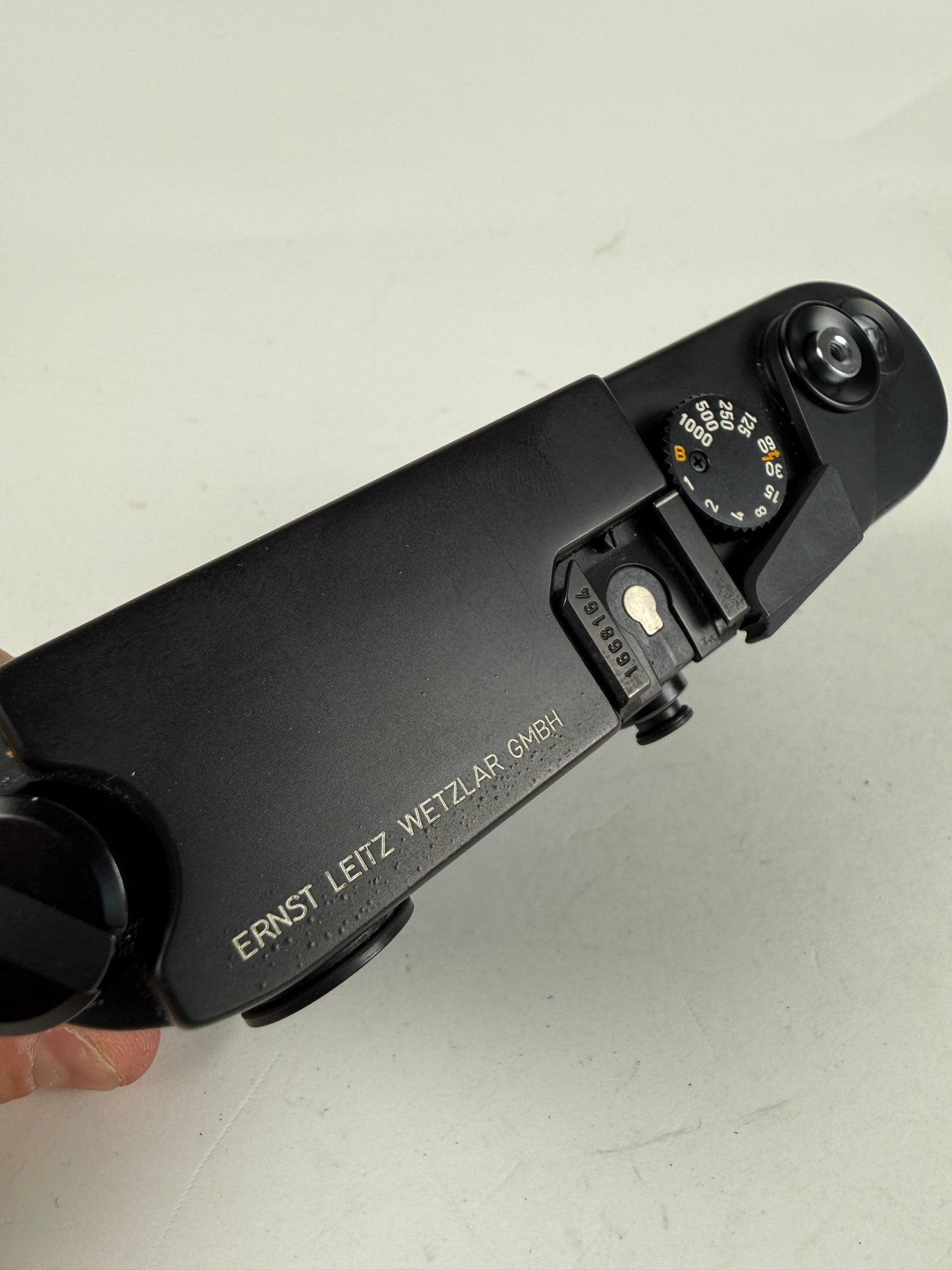 Leica M6 Classic 0.72 35mm rangefinder film camera black