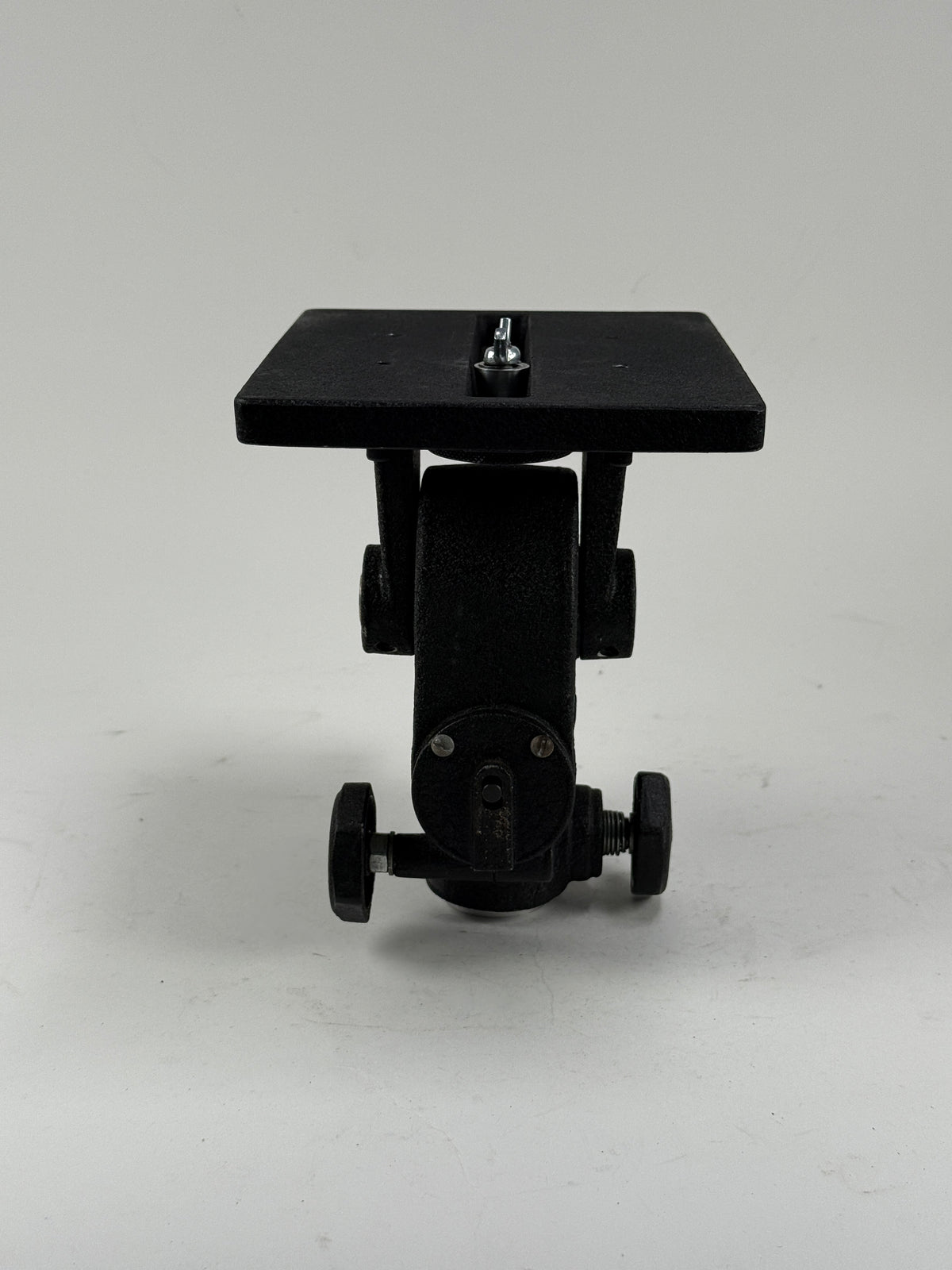 Majestic Model 1901 Heavy Duty Geared Tripod Head
