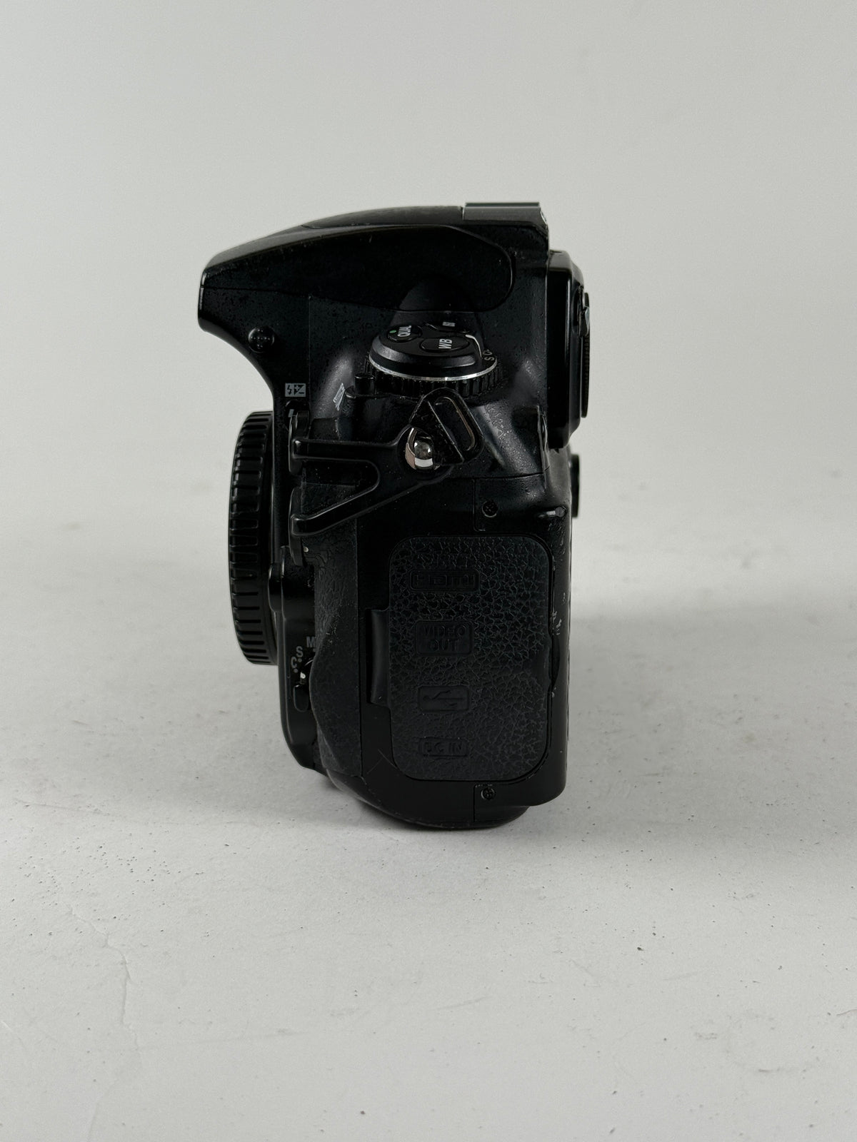 Nikon D700 12.1MP Digital SLR Camera Body