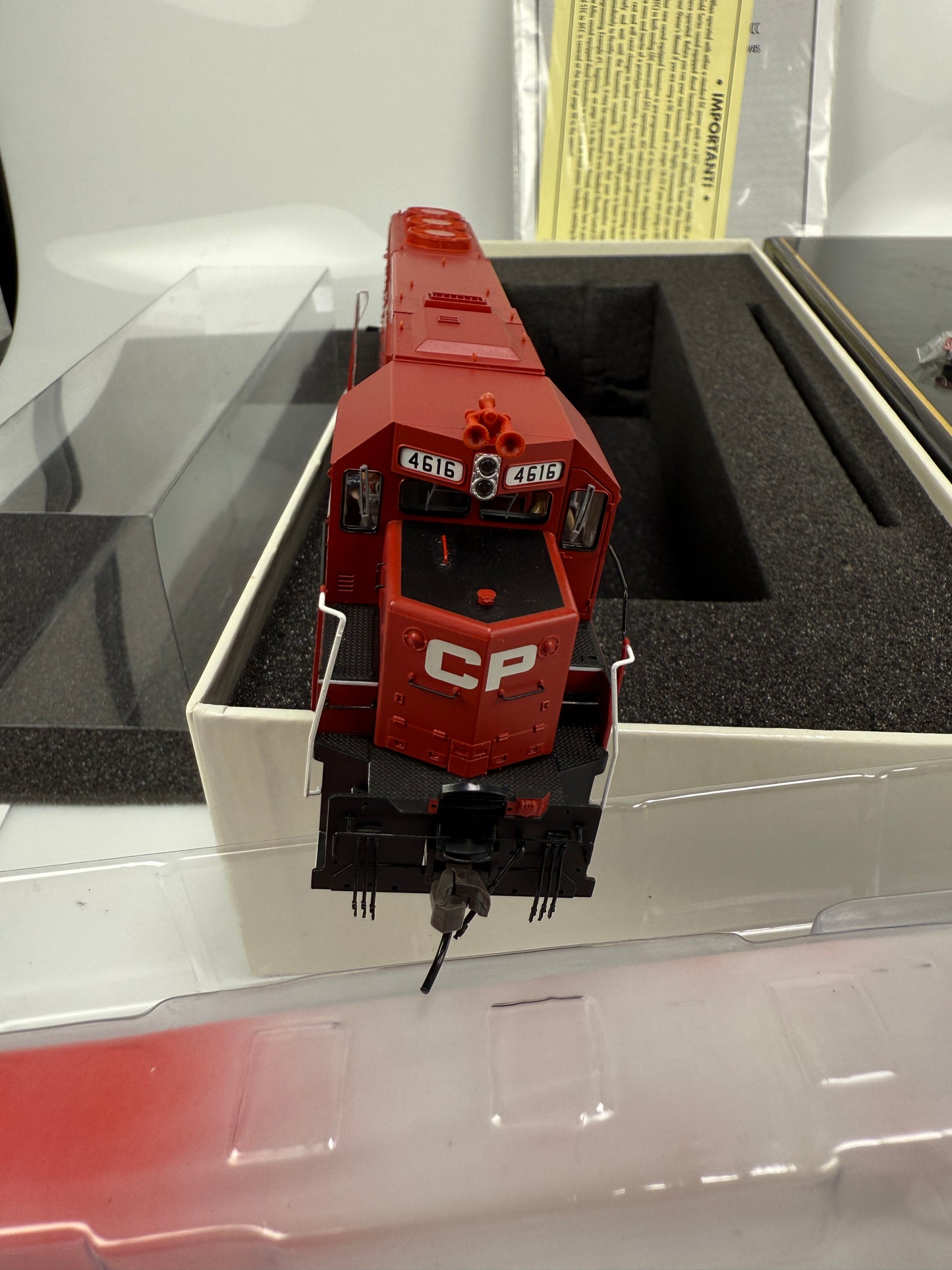 ATLAS master gold HO Canadian Pacific Beaver 4616 GP-40 low noise locomotive w/ DCC & Sound