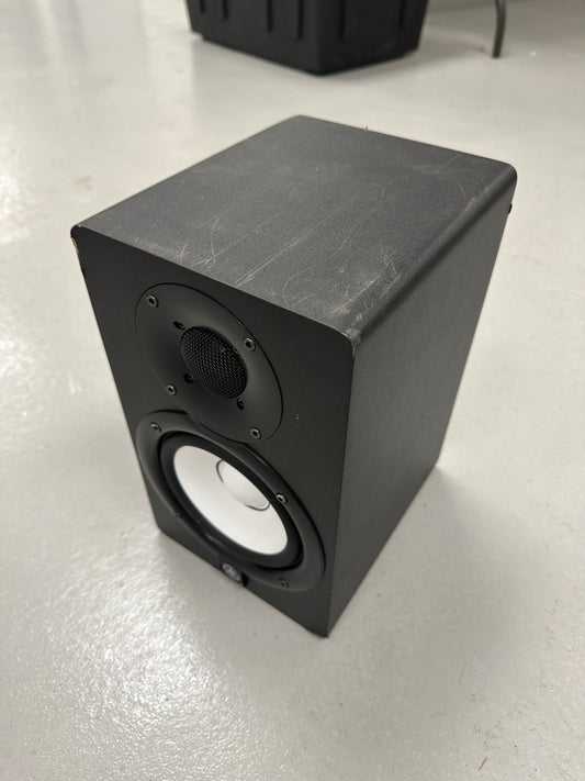 Yamaha HS5 Powered Studio Monitor Studio Monitor in Black