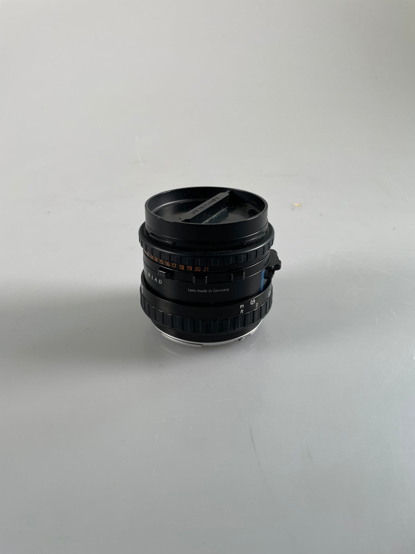 Hasselblad Carl Zeiss Planar T* 80mm F2.8 CFE camera Lens