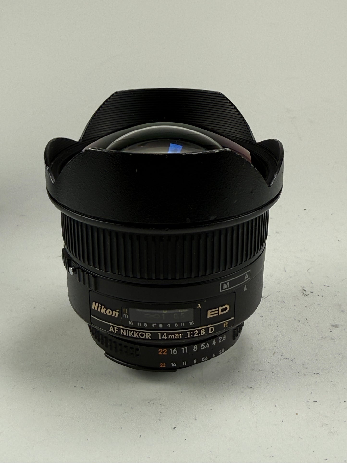 Nikon AF NIKKOR 14mm f2.8 D ED RF Aspherical Wide Angle Lens