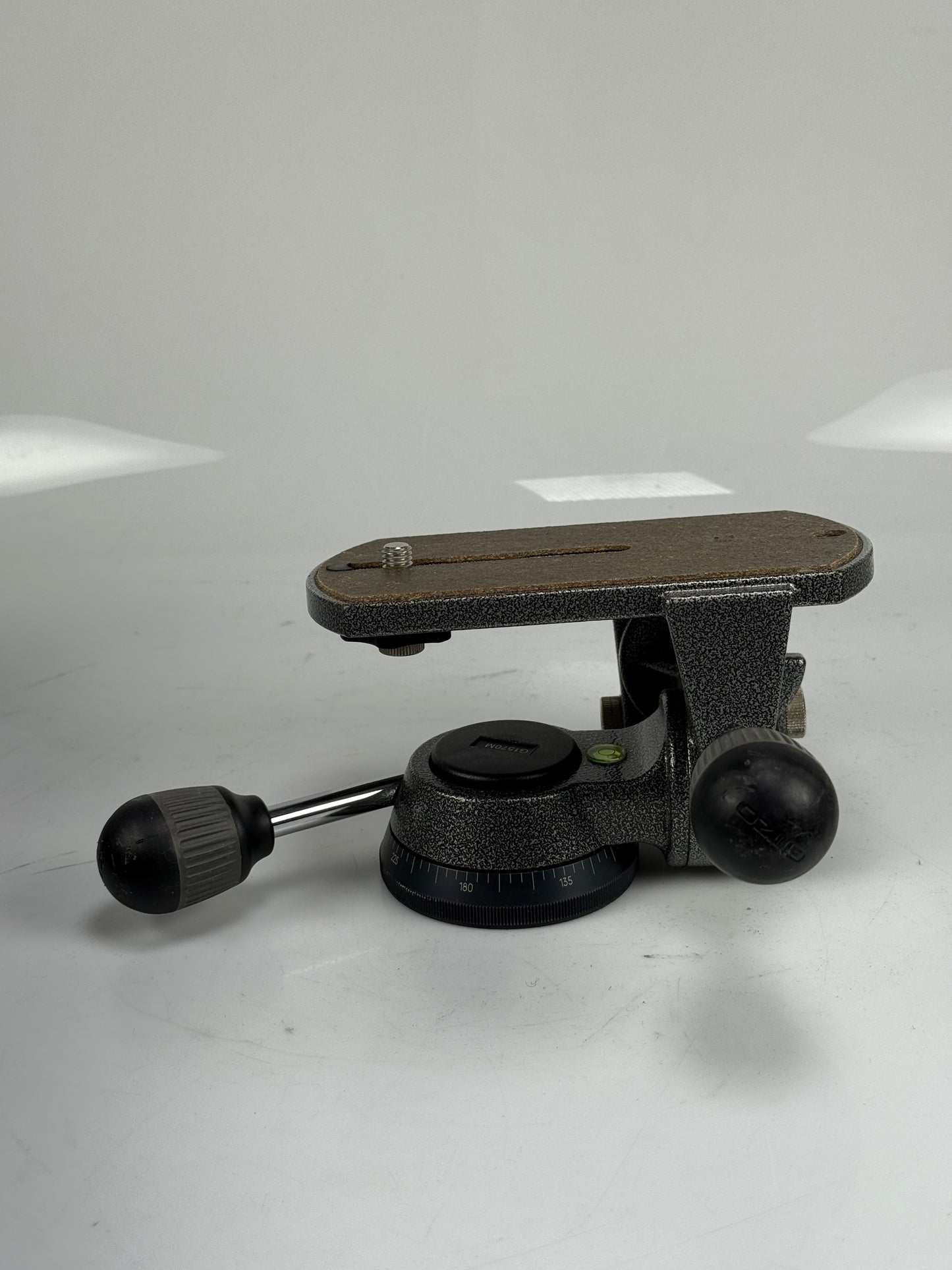 Gitzo G1570M 3Way Tripod Head Low Profile