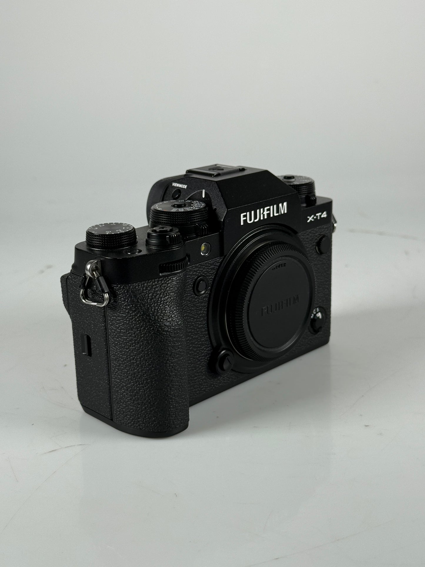 Fuji Fujifilm XT4 XT-4 26.1MP Black Body Only