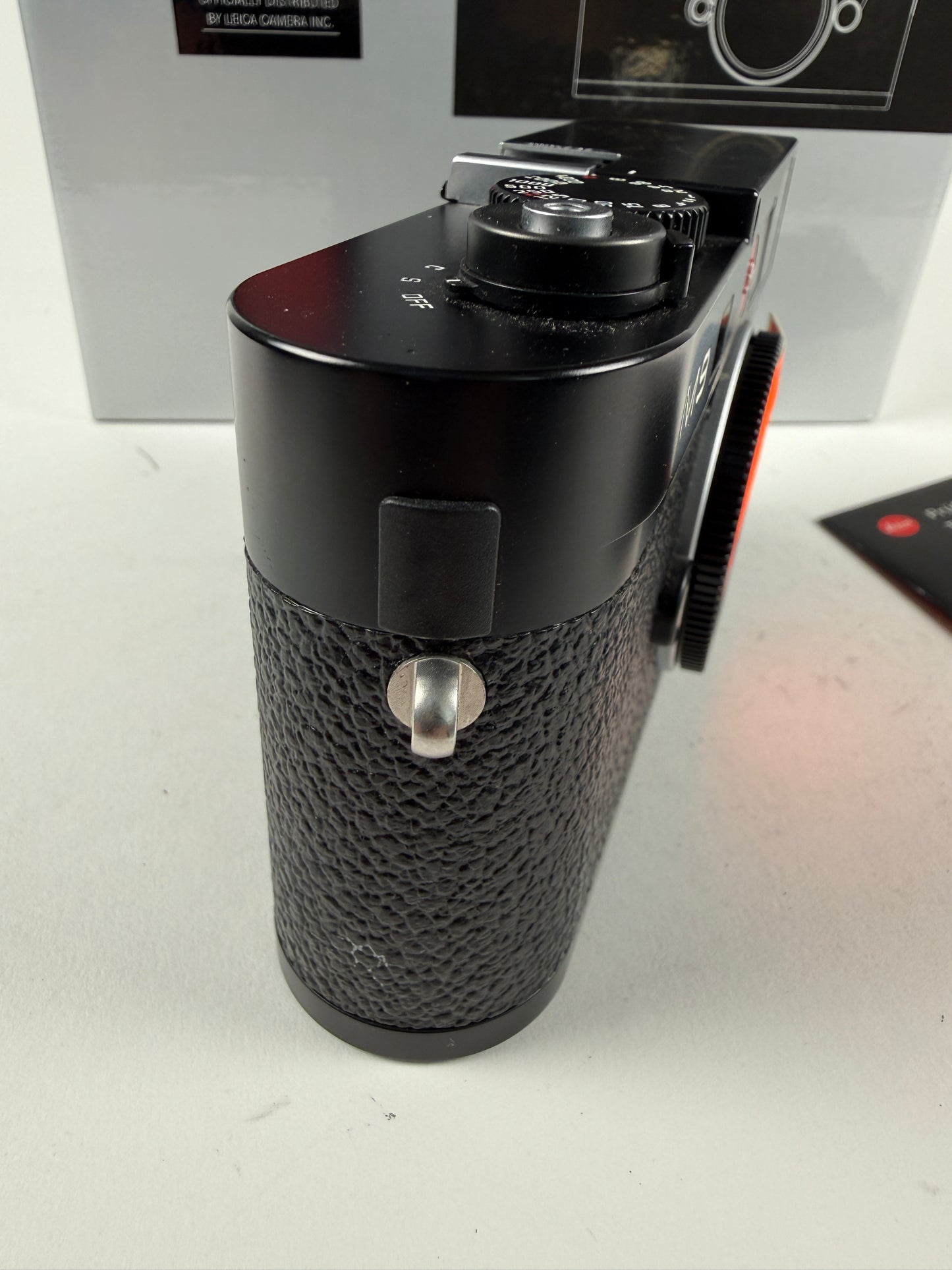 Leica M9 18.0MP Digital Rangefinder Camera Black Paint 10704