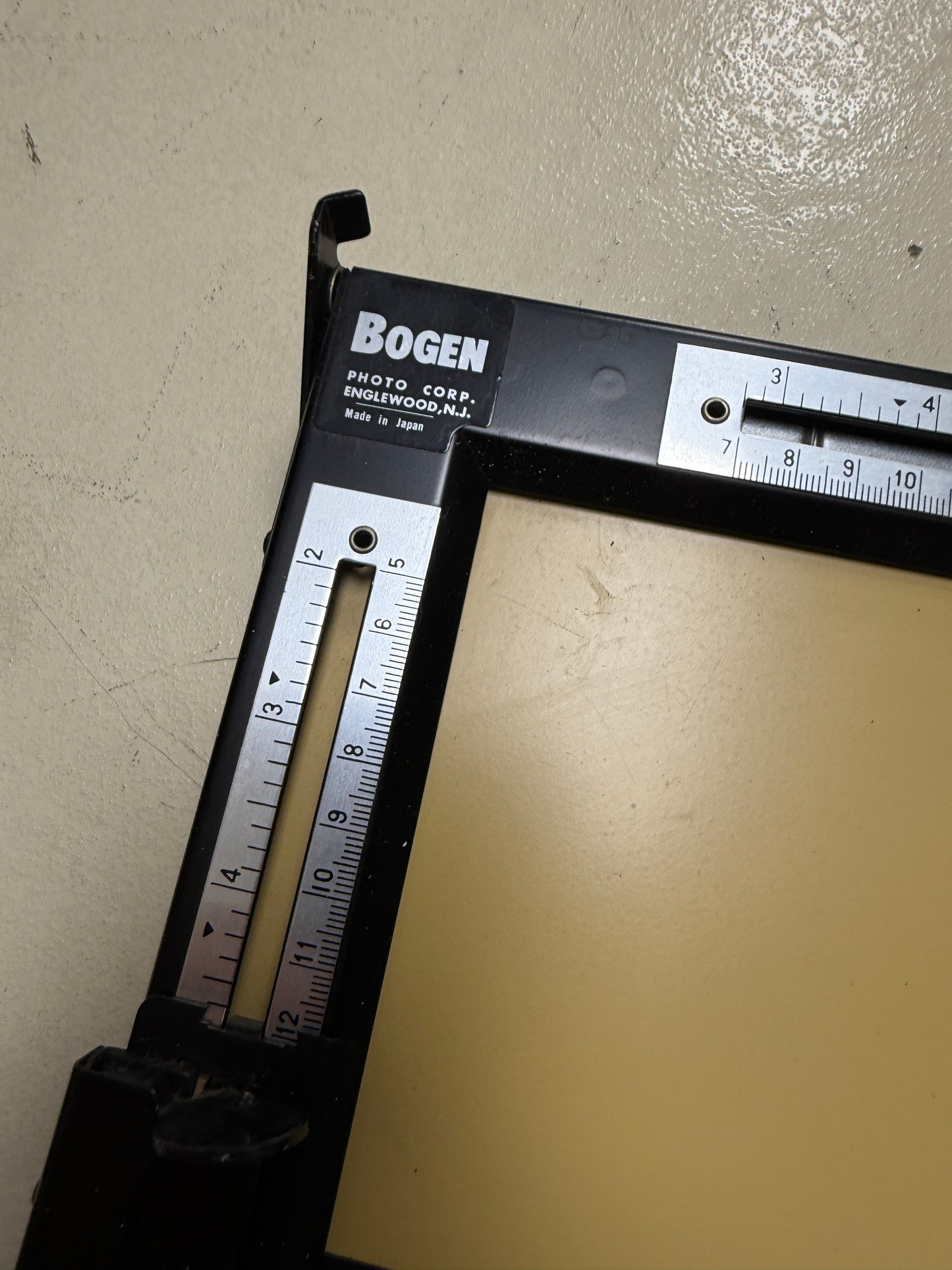 Bogen Vintage Darkroom Photo Printing Easel 8x10 Adjustable Blades