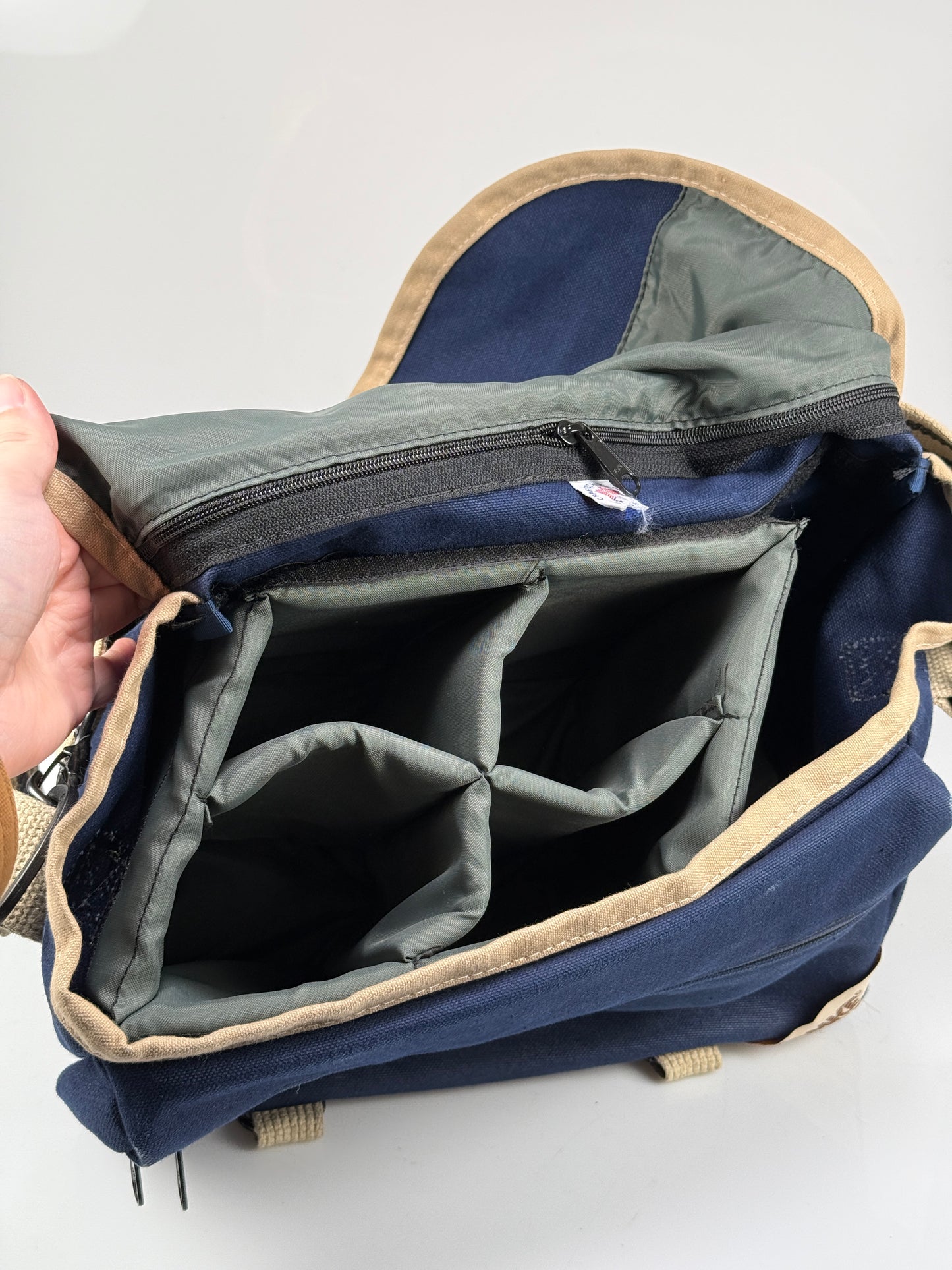 DOMKE F-6 Little Bit Smaller CAMERA SHOULDER BAG IN Blue, with insert