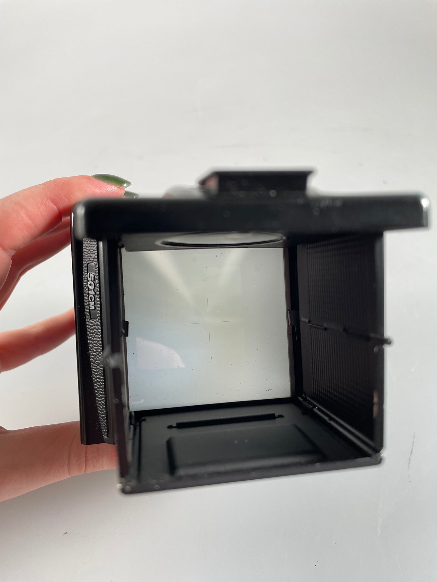 Hasselblad 501CM Medium Format Film Camera Body Black, wlf waist level, acute focusing screen