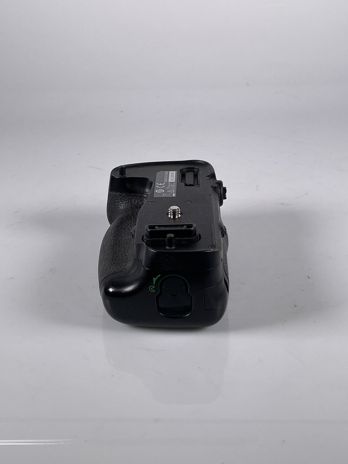Genuine OEM Nikon MB-D16 Multi Power Battery Pack Grip for D750