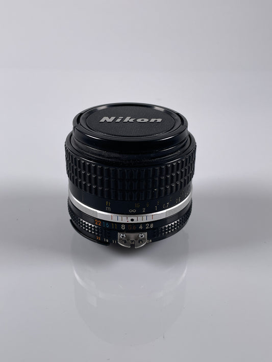 Nikon Ai-s Nikkor 28mm f2.8 Wide Angle MF Lens