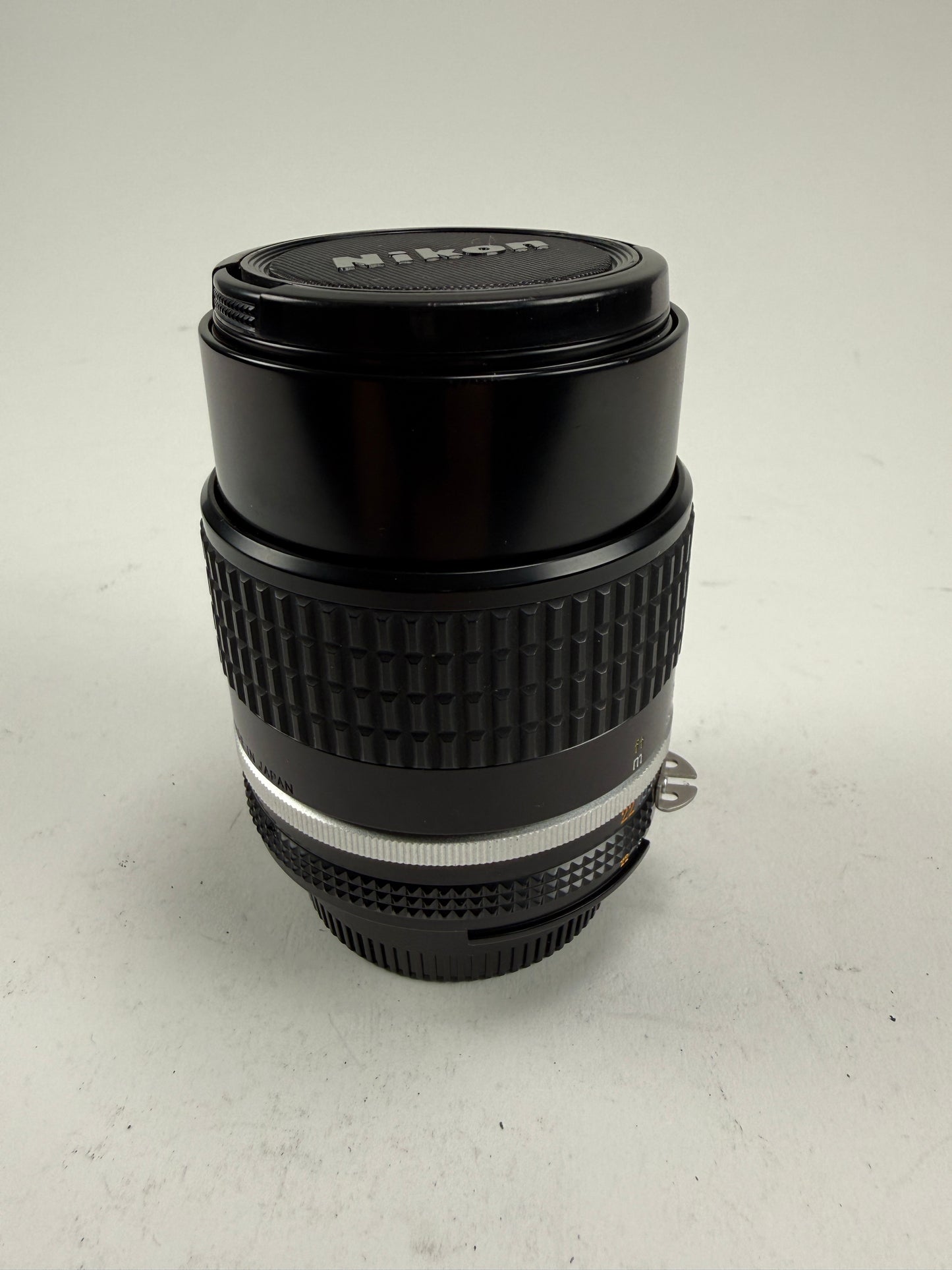 Nikon Nikkor 105mm f2.5 Ais Prime Manual Focus Portrait Lens