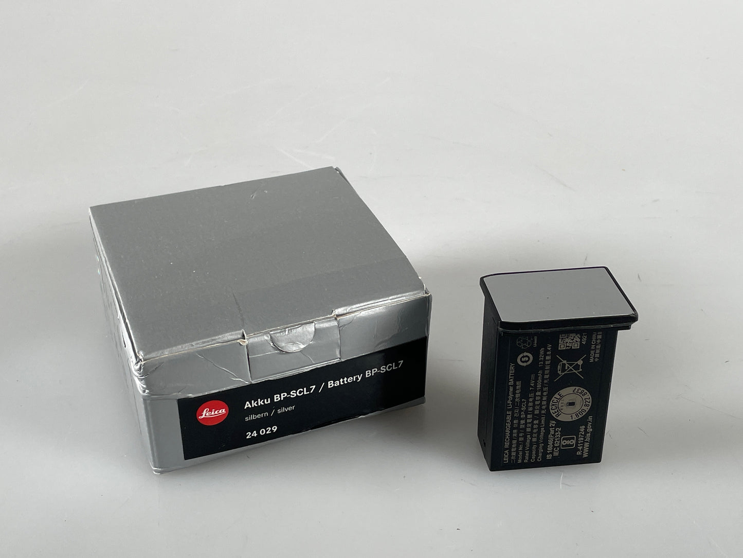 Leica BP-SCL7 Lithium-Ion Battery silver 24029 for M11 Camera