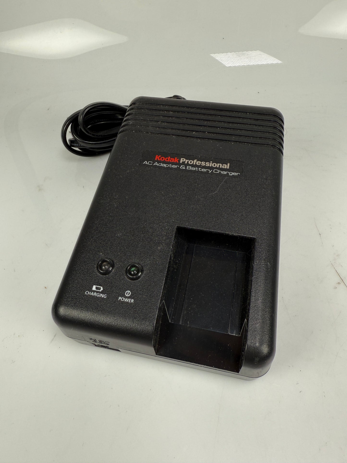 Kodak Professional DCS Pro 14n AC Adapter & Battery Charger w/ Charging Cable