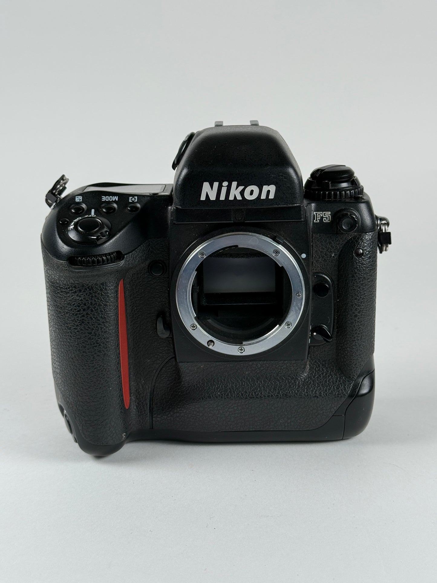 Nikon F5 35mm SLR Film Camera Body