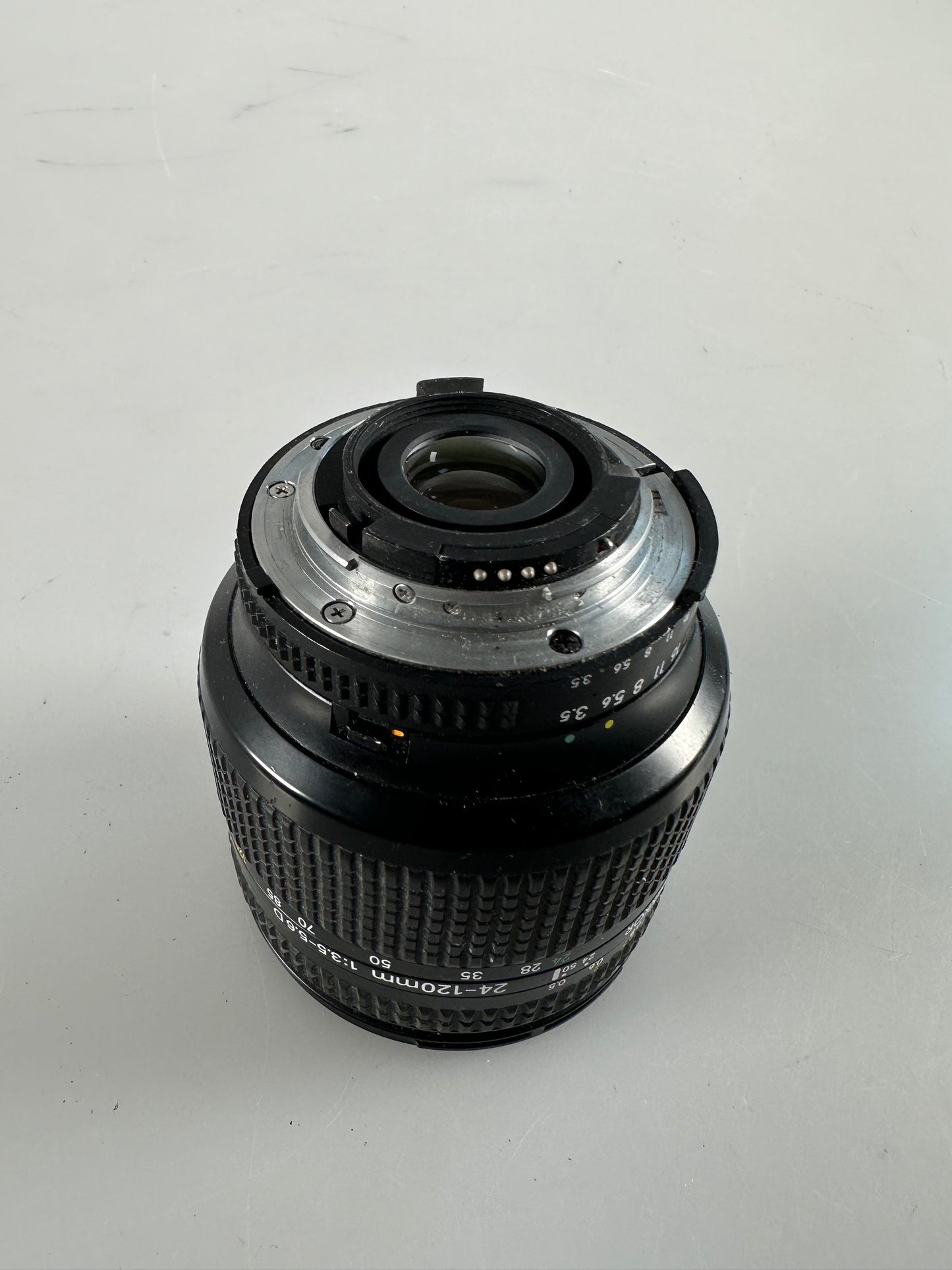 Nikon AF Nikkor 24-120mm F3.5-5.6 D Zoom Lens For F Mount