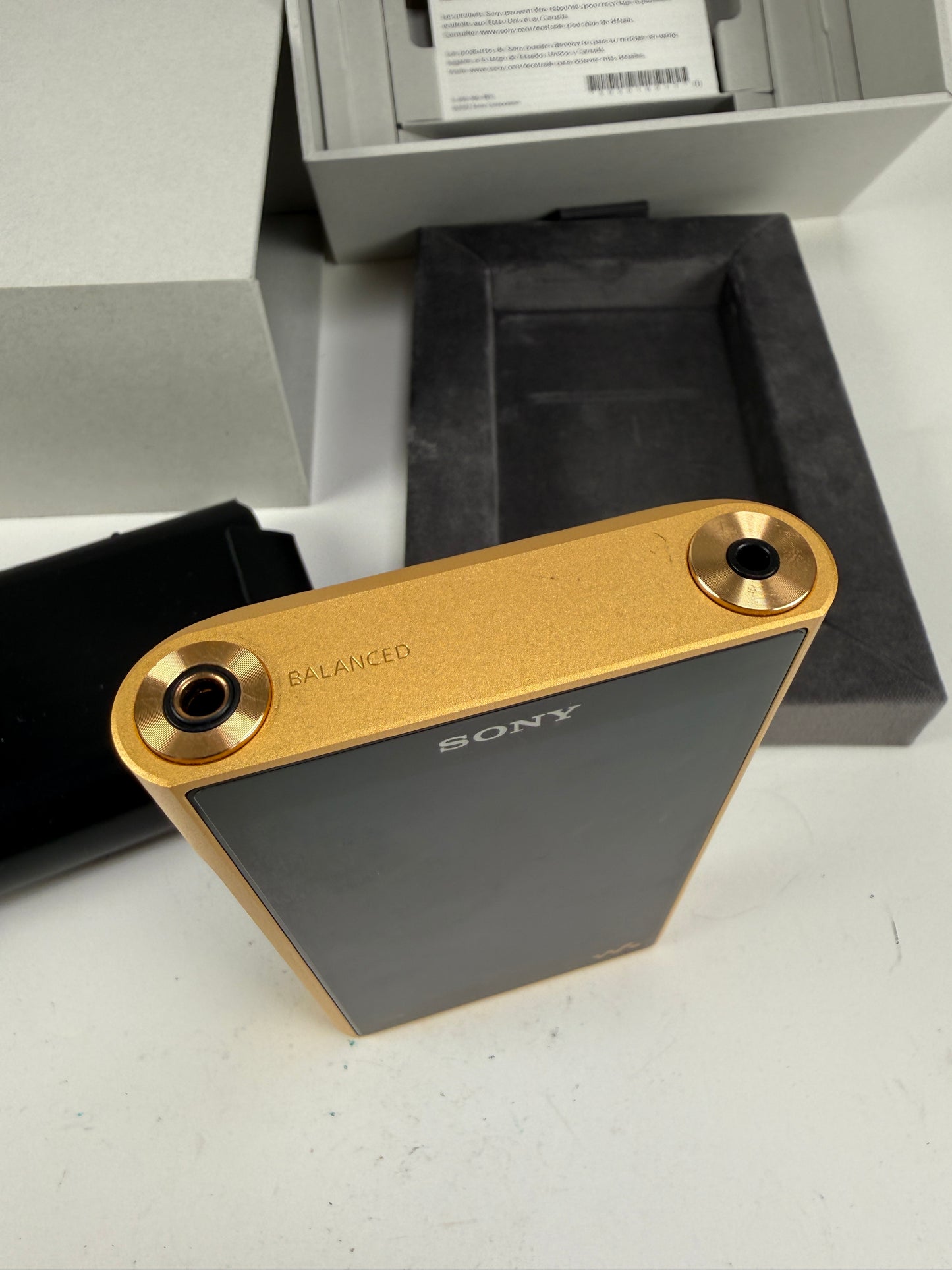 Sony Walkman NW-WM1ZM2 Signature Series 256GB Android Audio Player w/Box