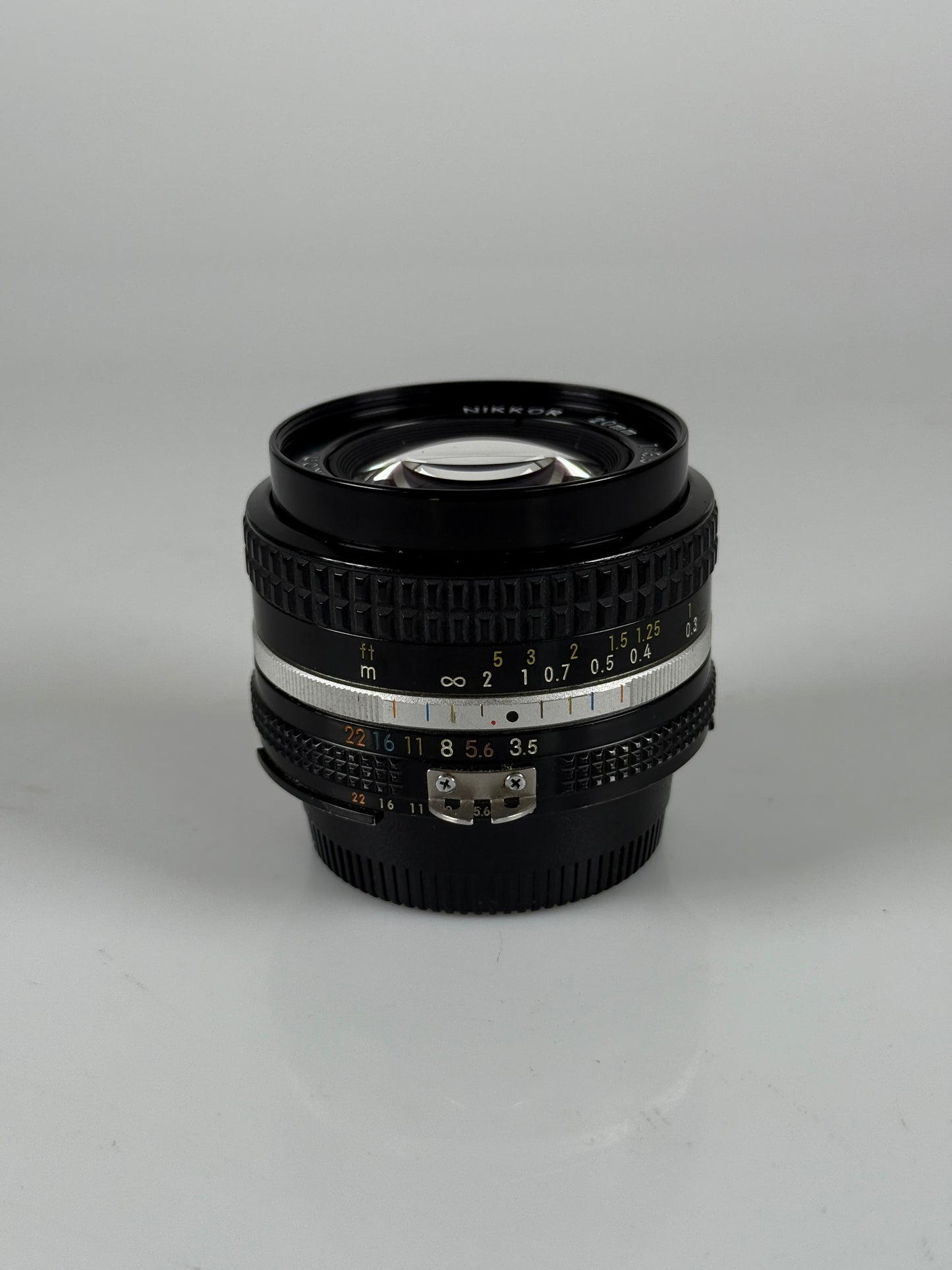 Nikon Ai-S AiS NIKKOR 20mm f3.5 MF Ultra Wide Angle Prime Lens