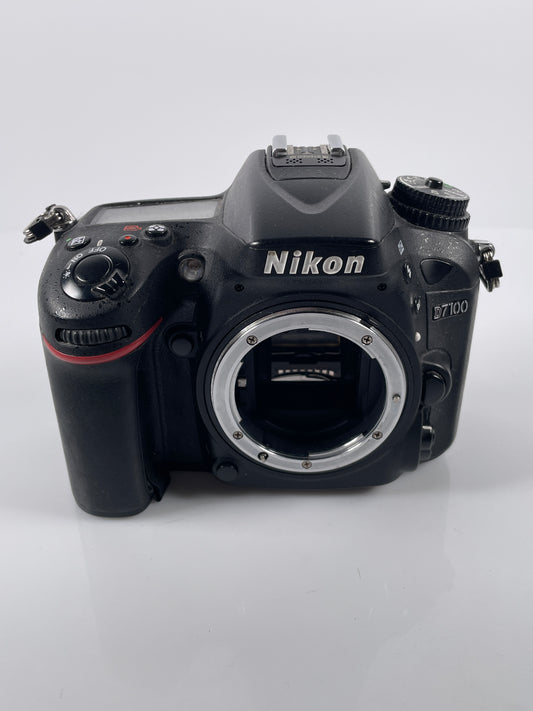 Nikon D7100 24.1MP Digital SLR Camera Body black