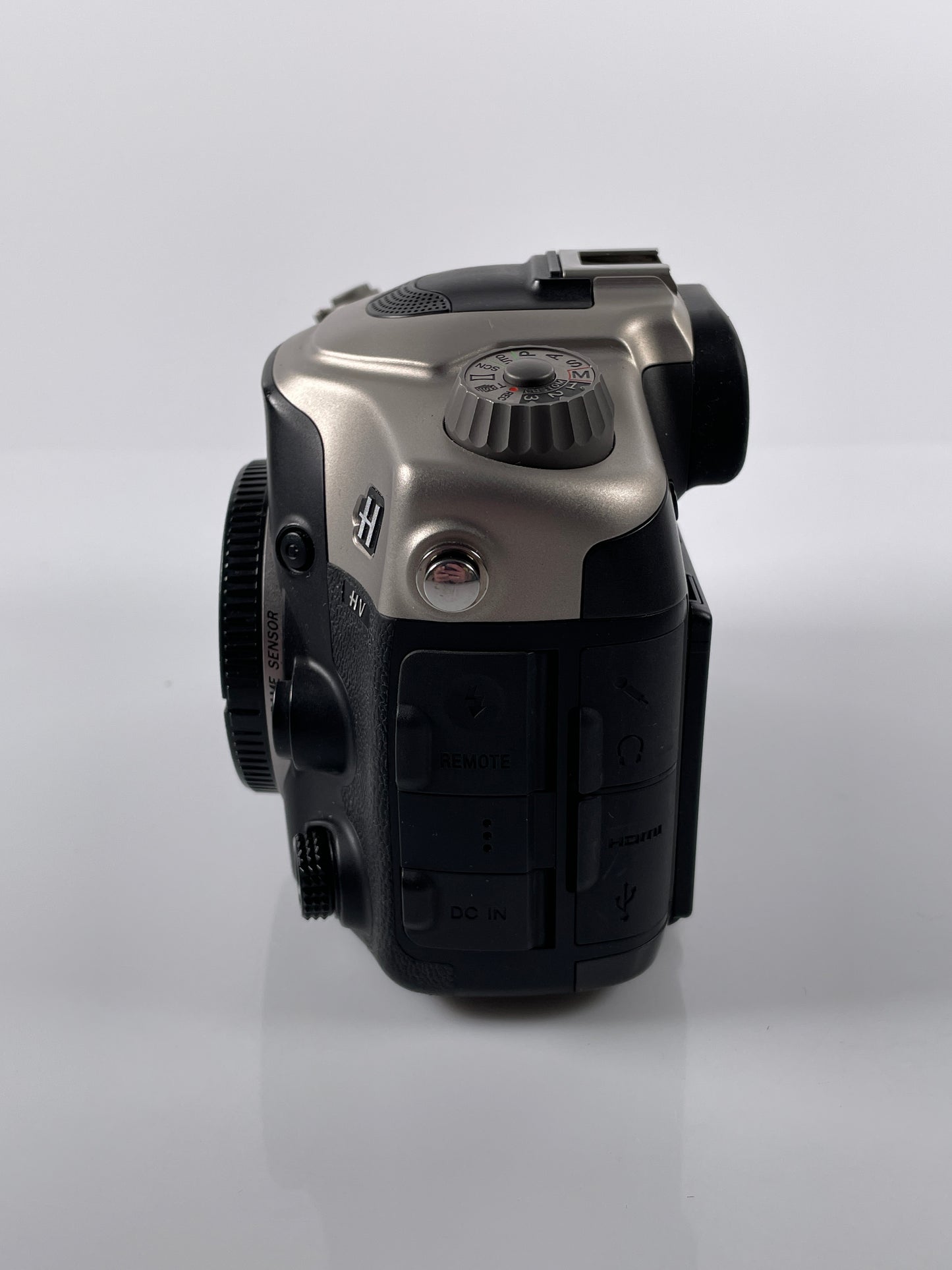 Hasselblad HV 24.3MP DSLR Camera Body Sony A mount A99 RARE