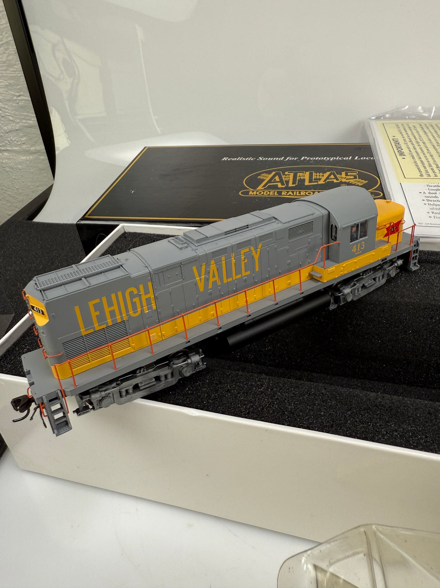 Atlas master gold HO 10000 Lehigh Valley 413 C420 PH1 Locomotive w/ DCC & Sound