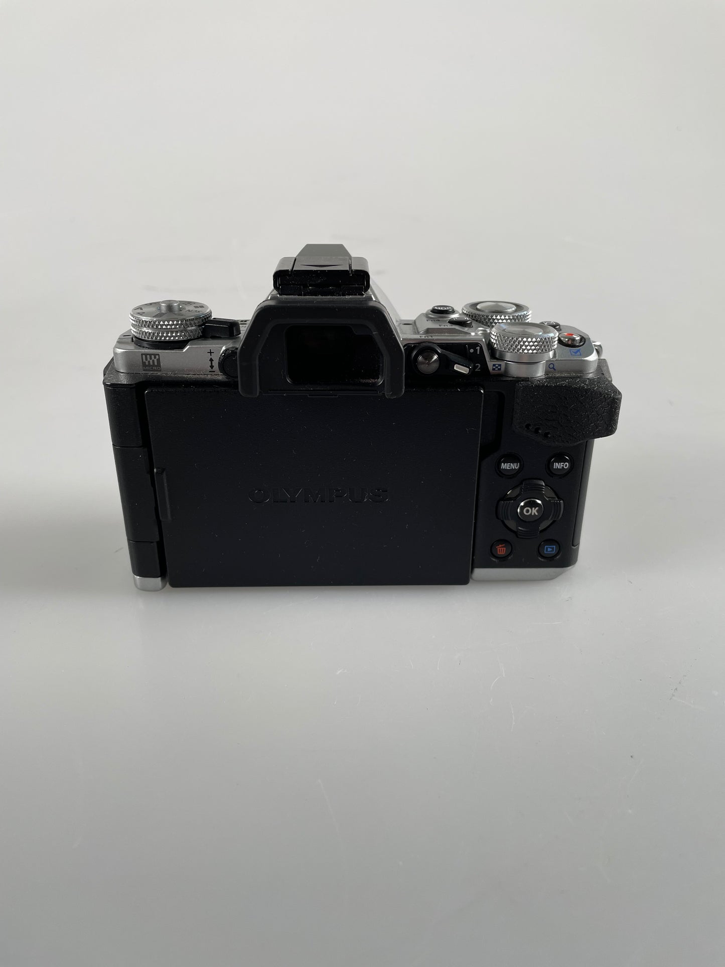 Olympus OM-D E-M5 Mark II 16MP Mirrorless Digital Body MFT