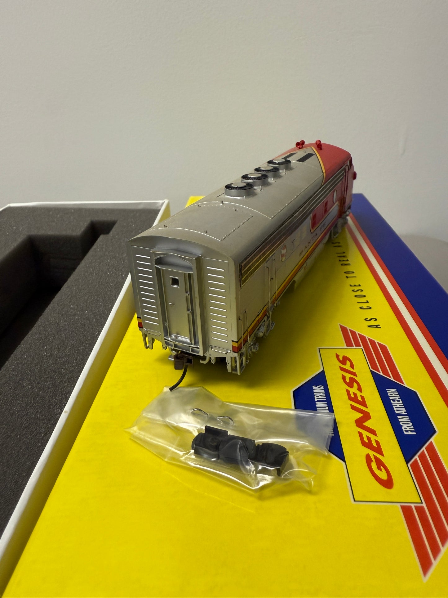 Athearn G1500AA Ho Genesis Santa Fe #21 F-7A Phase 1 Diesel #37L