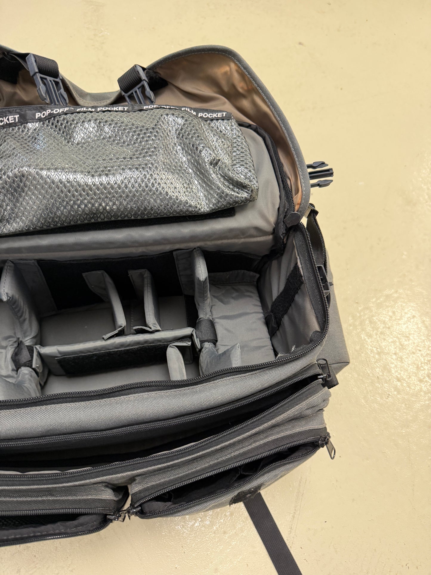 Tamrac Vintage Model 709 Camera Bag Grey Gray