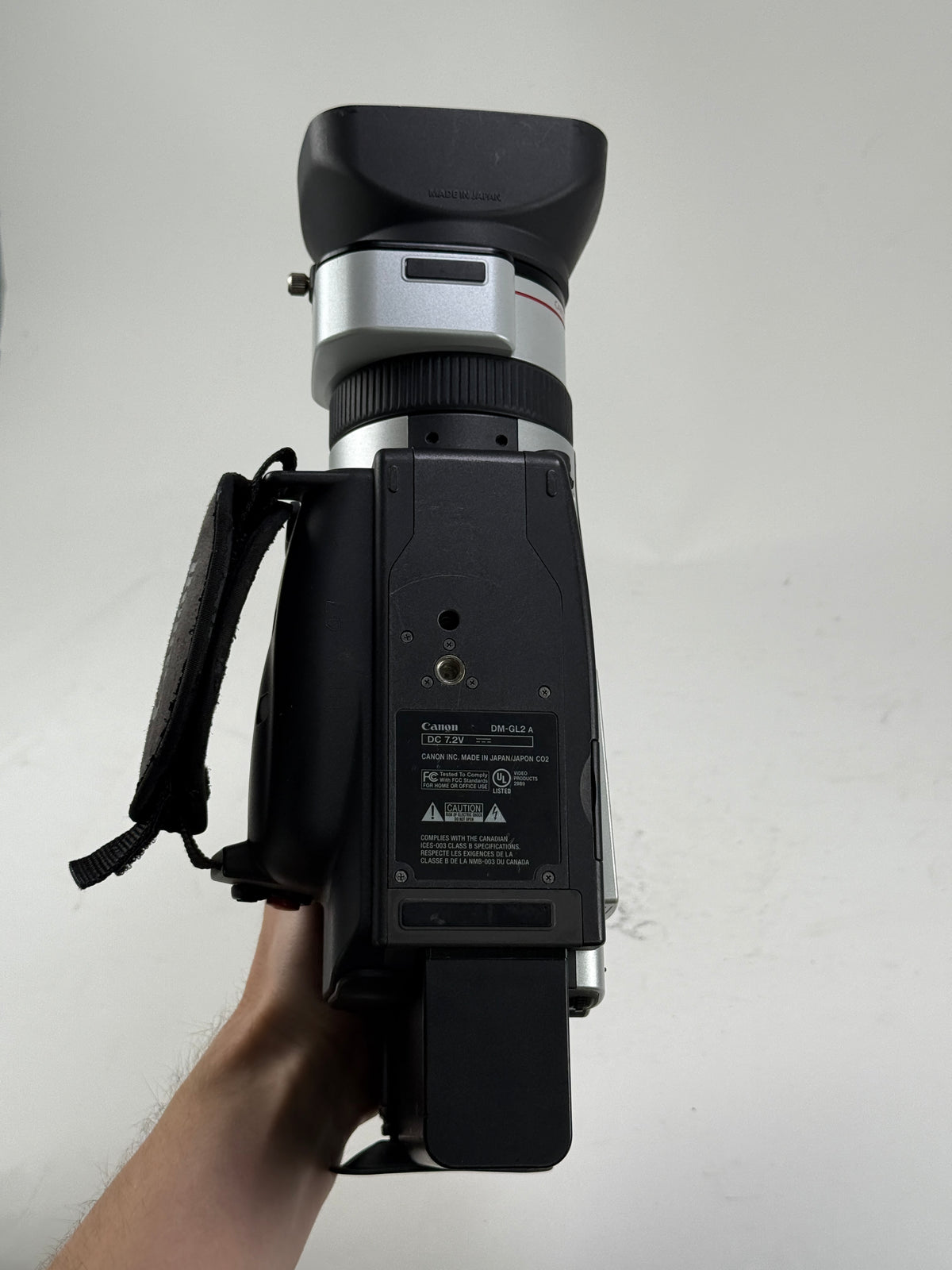 Canon DM-GL2 A Silver Lightweight MiniDV 3CCD Digital Video Camcorder