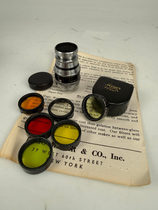 Hugo Meyer Gorlitz Trioplan 1.5 inch 1 1/2 inch f2.8 D mount lens w/ filters