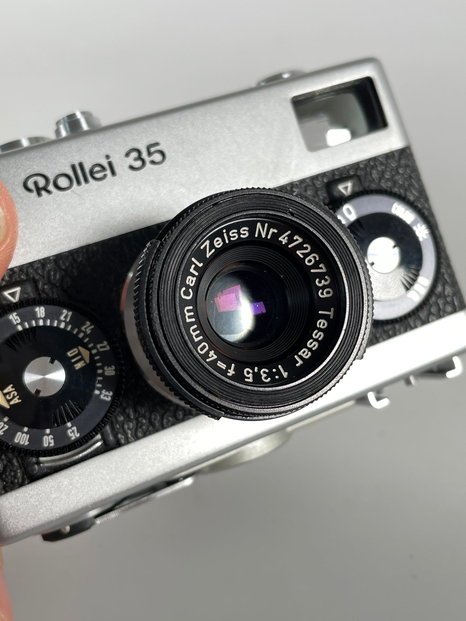 Rollei 35 Film Camera w/ Carl zeiss Tessar 40mm F3.5 Chrome Silver