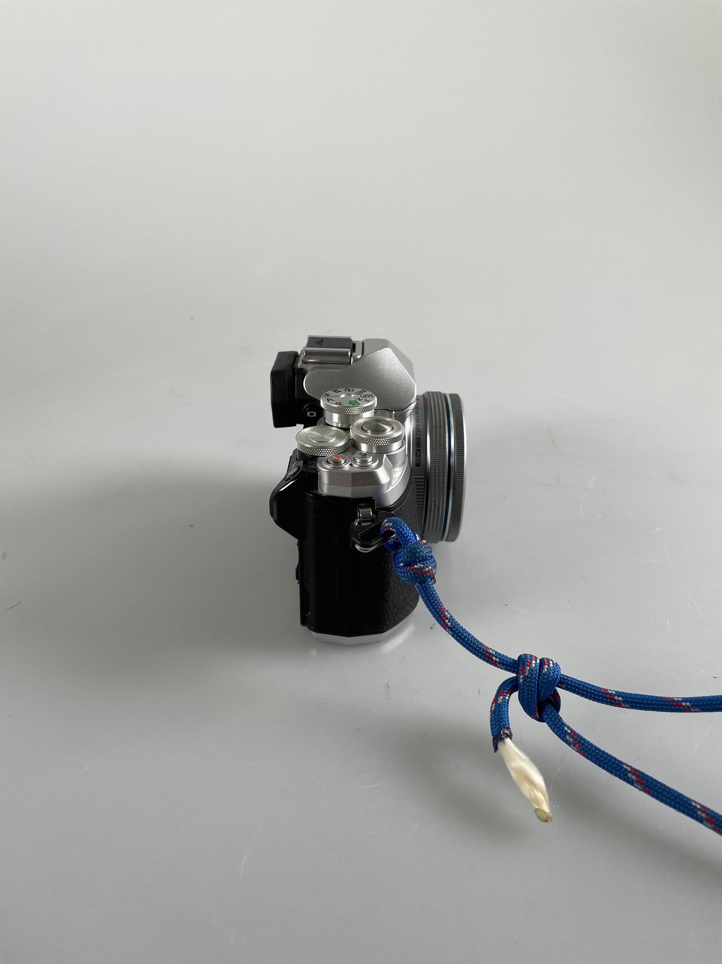 Olympus OM-D E-M10 MARK III S Camera w/ 14-42mm Lens Silver