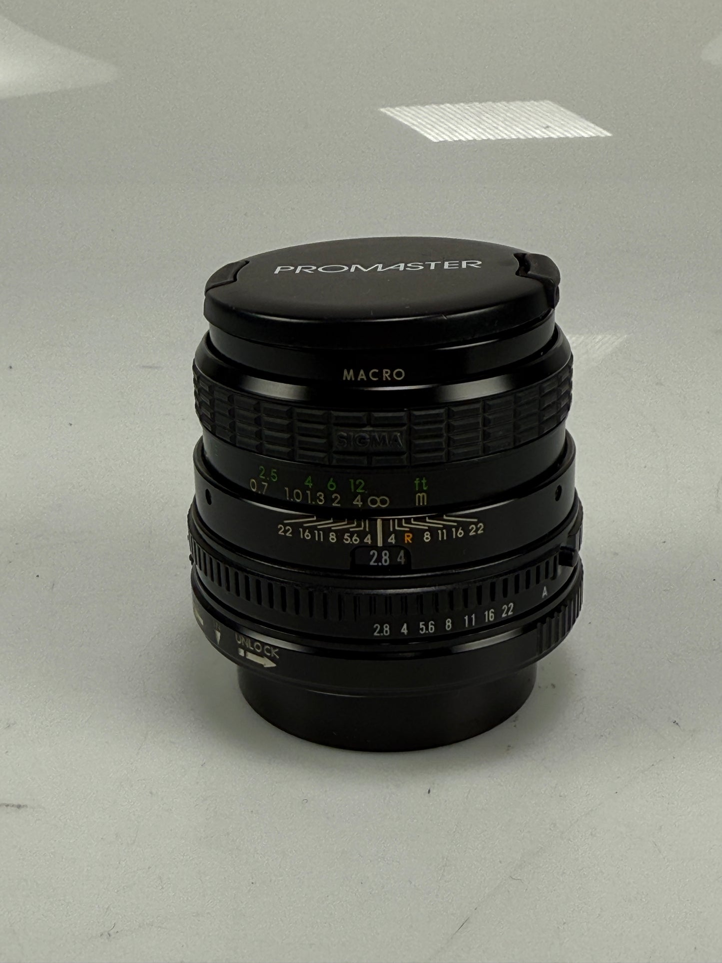 Sigma Mini Wide 28mm f2.8 Wide For Canon FD