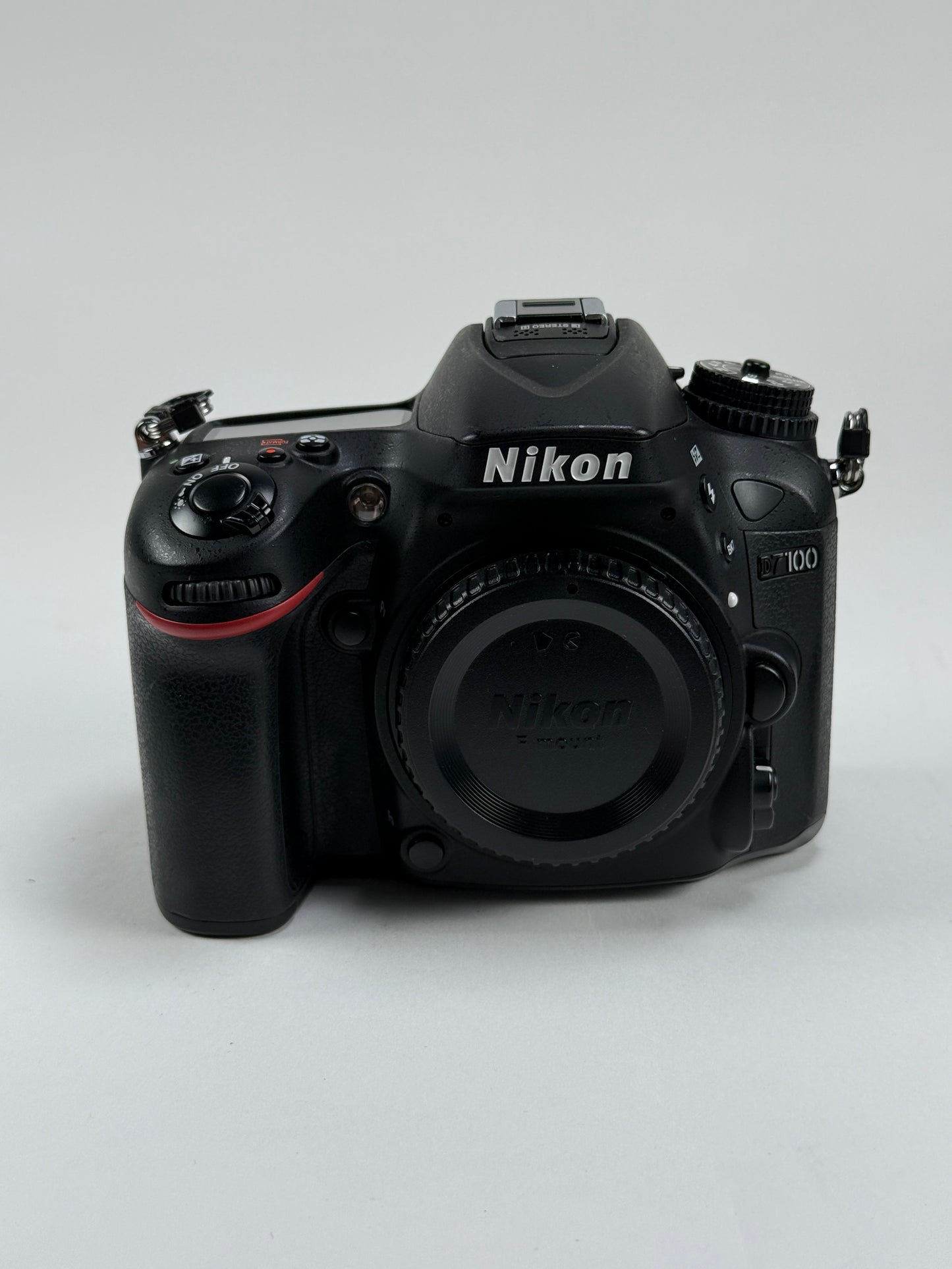 Nikon D7100 24.1MP Digital SLR Camera Body black