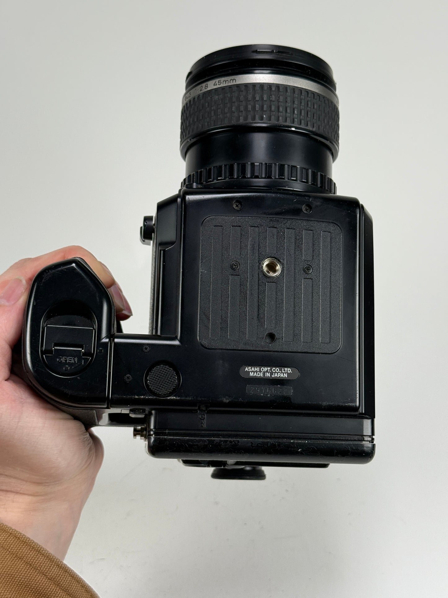 Pentax 645N Medium Format Film Camera + smc FA 45mm f2.8 Lens