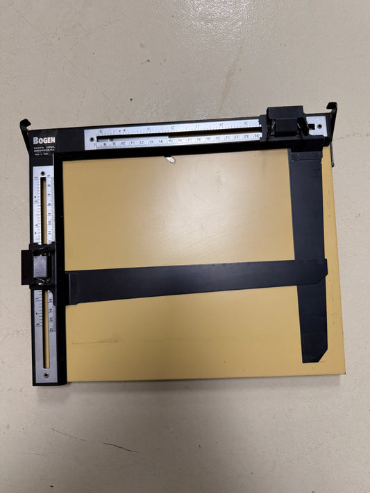 Bogen Vintage Darkroom Photo Printing Easel 8x10 Adjustable Blades