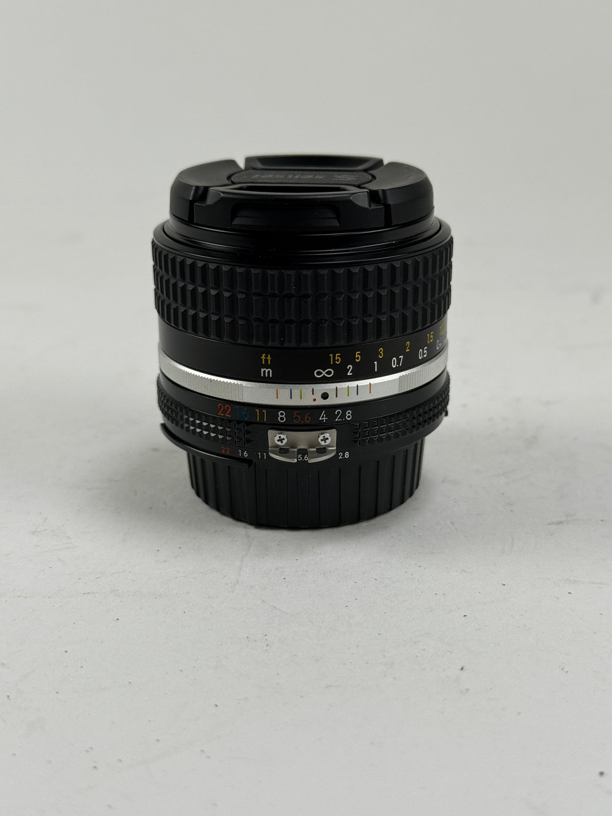 Nikon Ai-s ais Nikkor 28mm f2.8 Wide Angle MF Lens