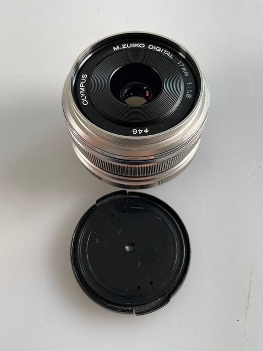 Olympus M.ZUIKO Digital 17mm f1.8 MSC Wide Angle Lens Silver