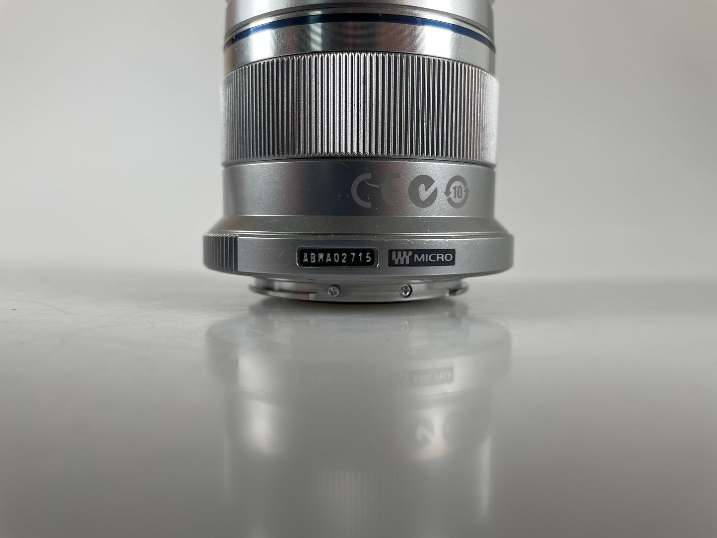 Olympus M.Zuiko Digital 45mm F1.8 Lens for Micro Four Thirds silver