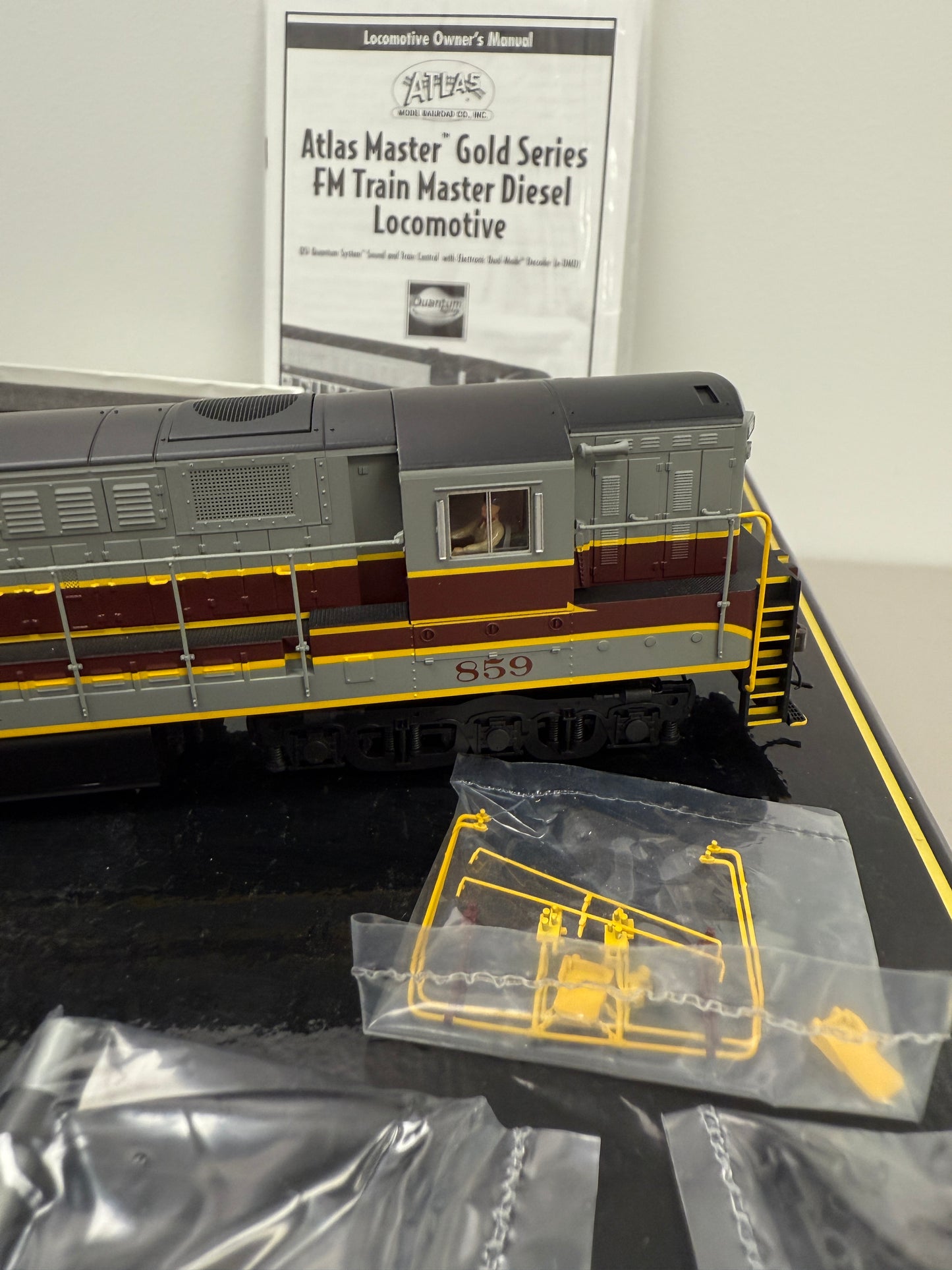 Atlas master gold HO 7706 Lackawanna Phase 1 859 Locomotive w/ DCC & Sound